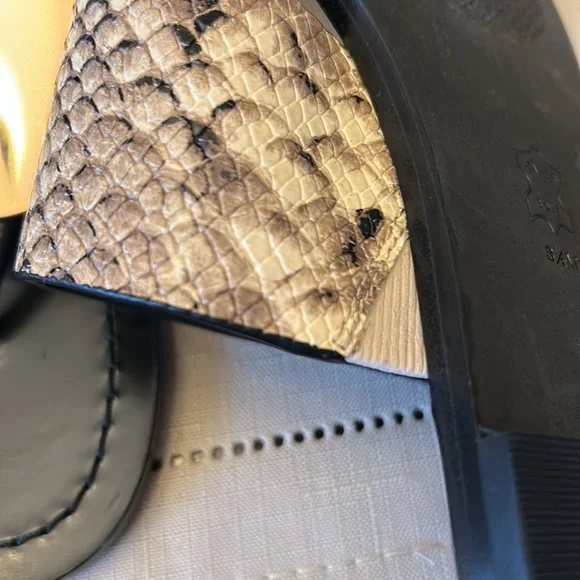 Tory Burch Flat Sandals Size 8 1/2 NWOT - Picture 10 of 11